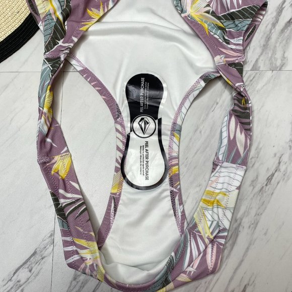 New! Volcom Don’t Leaf Hipster Bikini Bottom - Picture 13 of 15